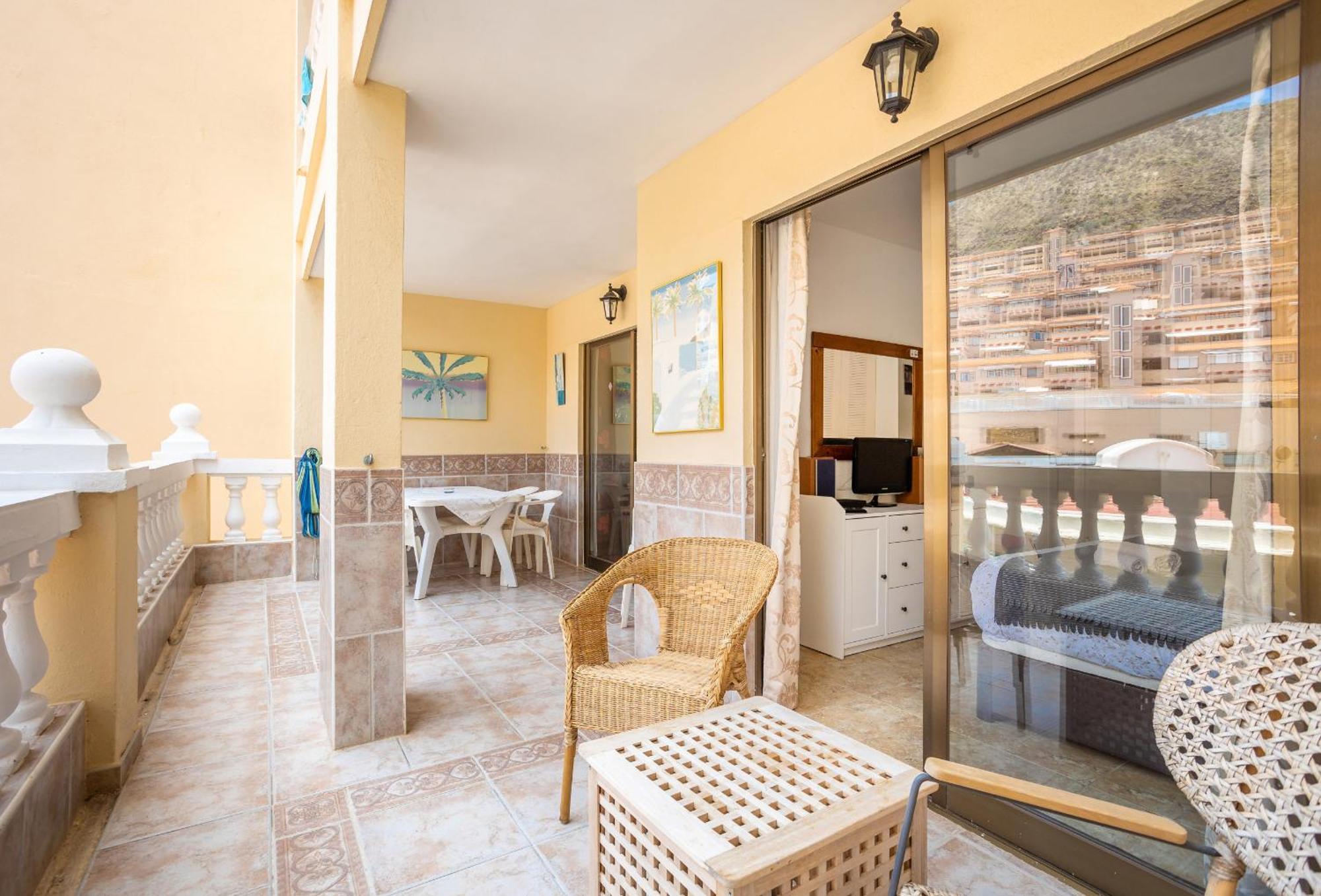 Castle Harbour Melanie'S Apartment By Lovetenerife لوس كريستيانوس المظهر الخارجي الصورة