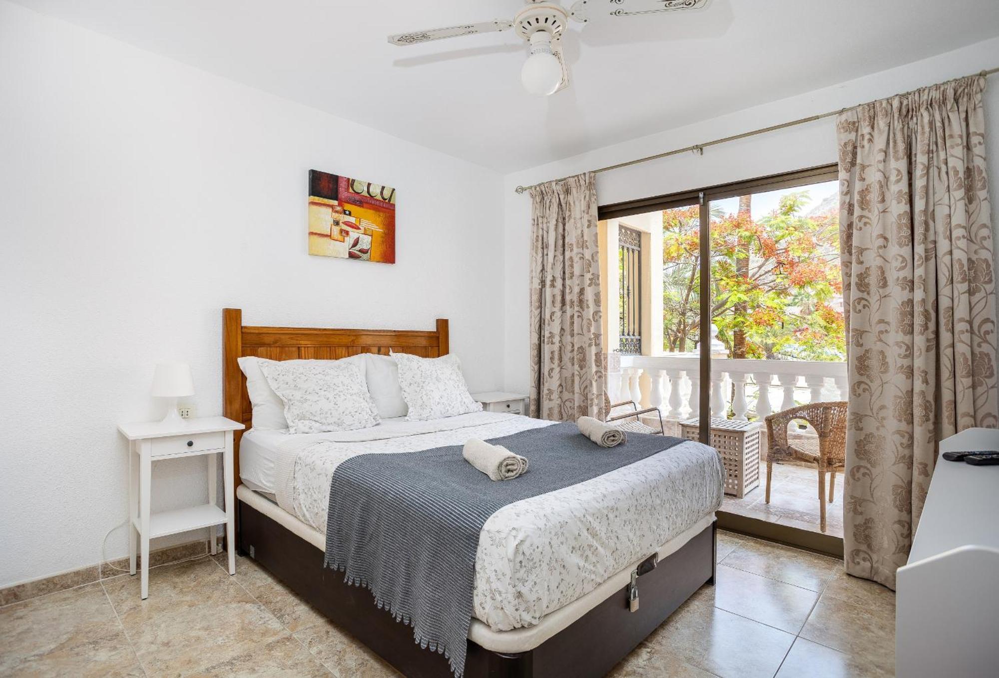 Castle Harbour Melanie'S Apartment By Lovetenerife لوس كريستيانوس المظهر الخارجي الصورة