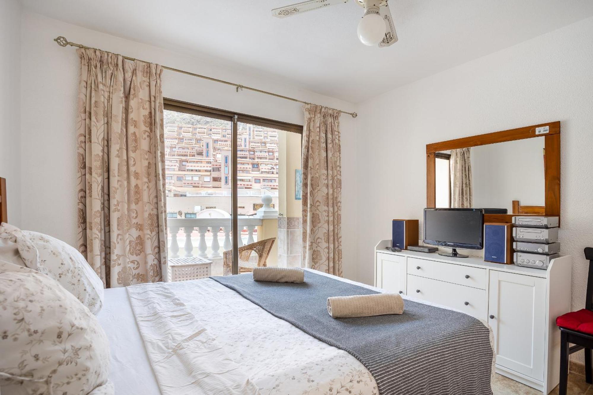 Castle Harbour Melanie'S Apartment By Lovetenerife لوس كريستيانوس المظهر الخارجي الصورة