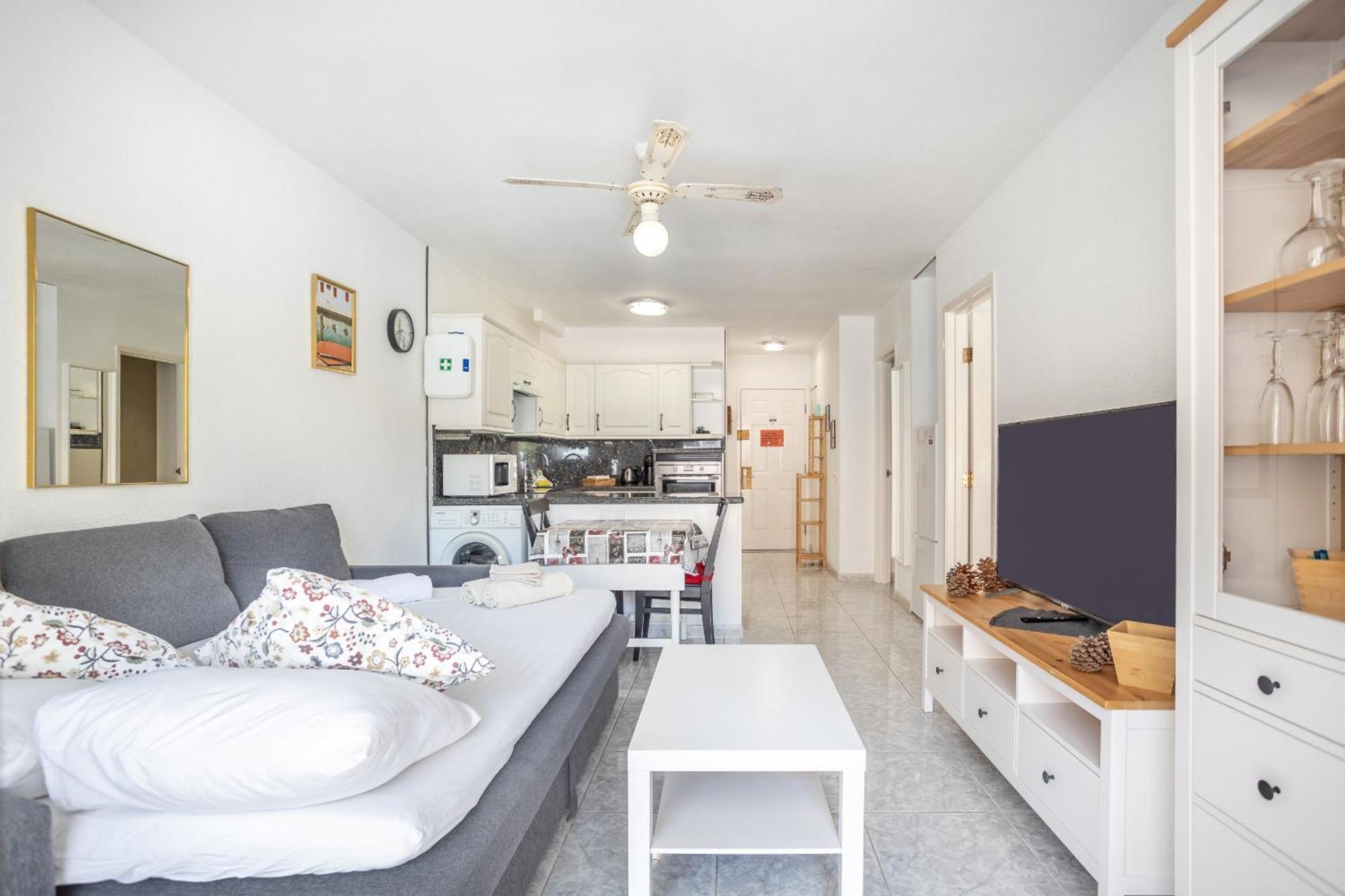 Castle Harbour Melanie'S Apartment By Lovetenerife لوس كريستيانوس المظهر الخارجي الصورة